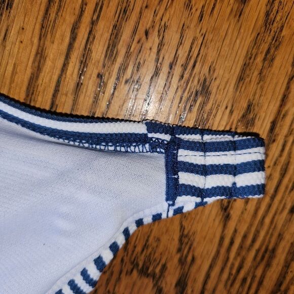 Time and Tru Women’s Size M 8 to 10 Navy & White Bathing Suit Top NWT - Picture 7 of 8